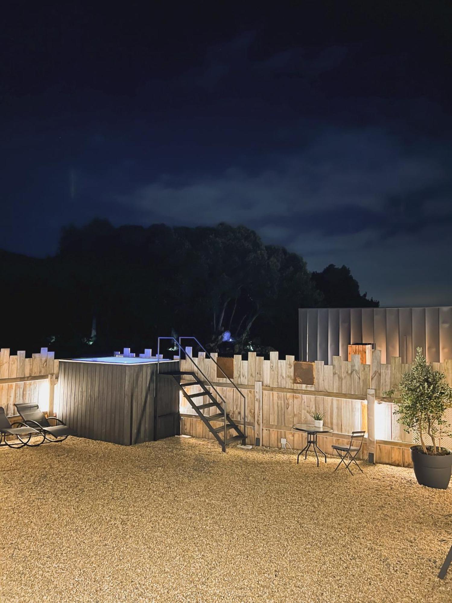 Vibe Luxury Cabins Arnuero Exterior photo