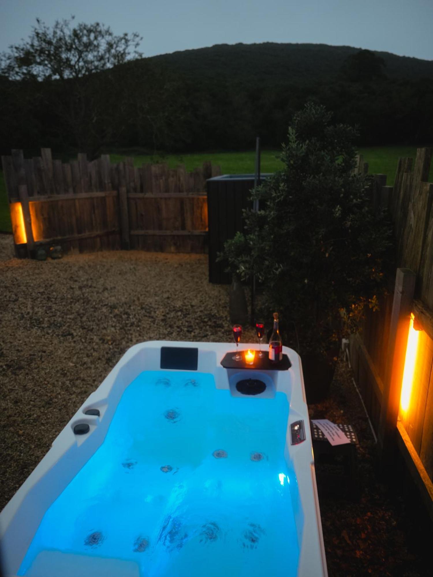 Vibe Luxury Cabins Arnuero Exterior photo